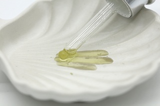 Сыворотка антиоксидантная против отеков и темных кругов под глазами «Vahida» Единственная