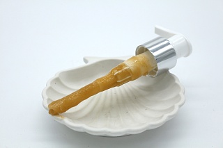  Оливковый шампунь для увлажнения и питания волос Bint Safer «Дочь путешественника» с маслами опунции и дыни