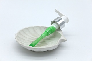 Оливковый шампунь-эмульсия против выпадения волос и перхоти Bint Aien «Дочь моих глаз» с маслами мелиссы и амаранта